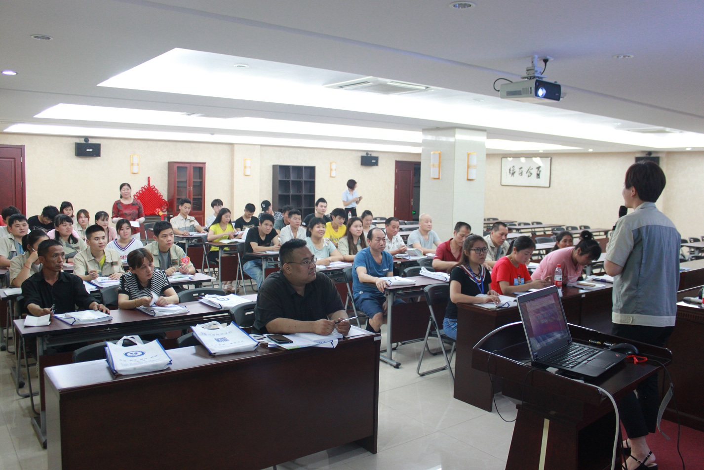 色婷婷AV一区二区三区之红樱桃