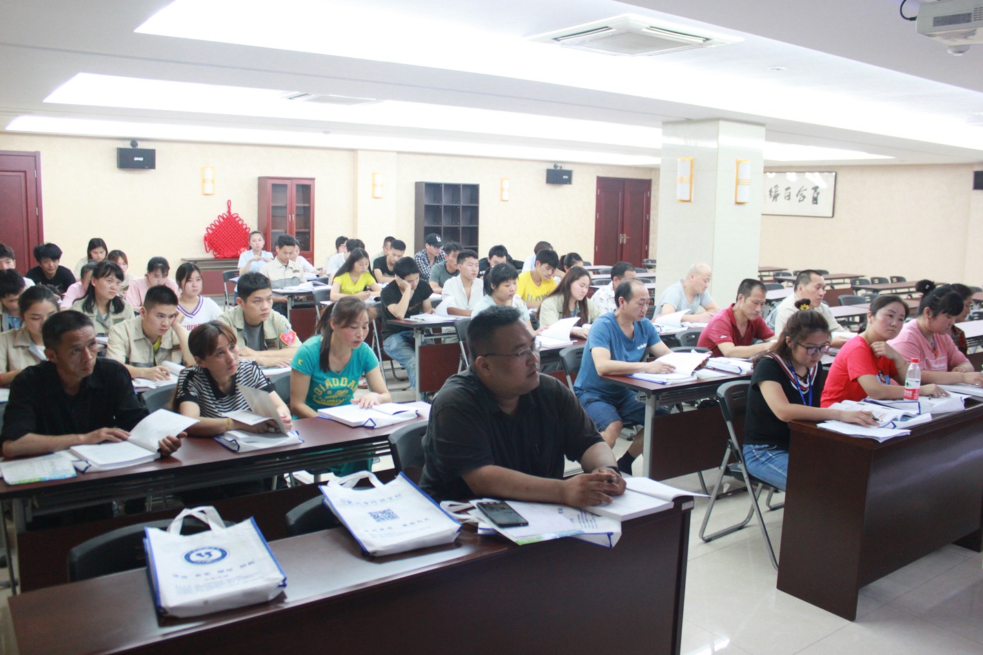 色婷婷AV一区二区三区之红樱桃