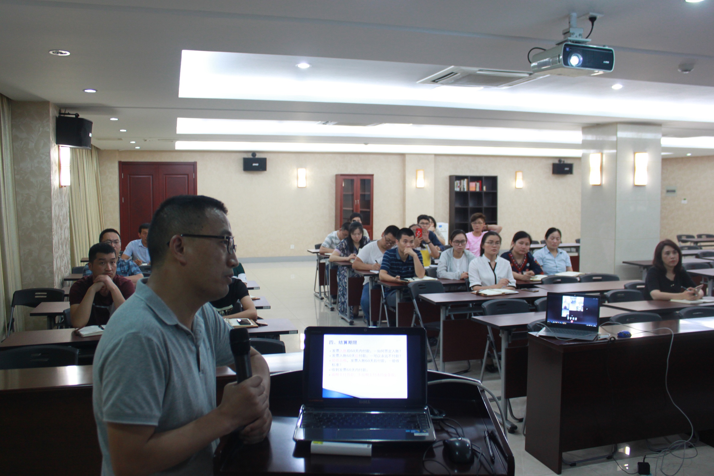 色婷婷AV一区二区三区之红樱桃