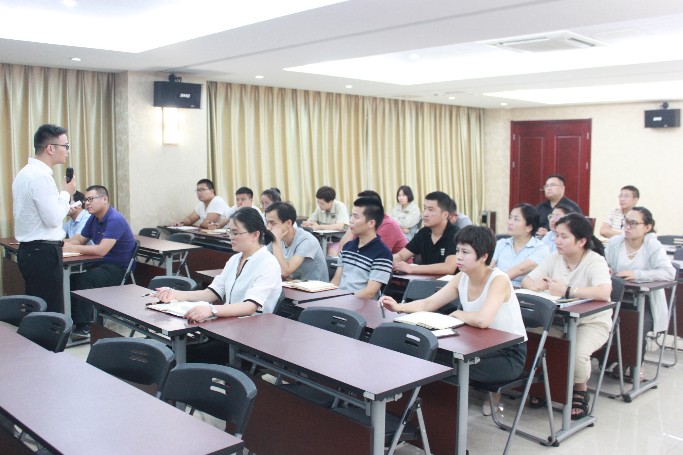 色婷婷AV一区二区三区之红樱桃