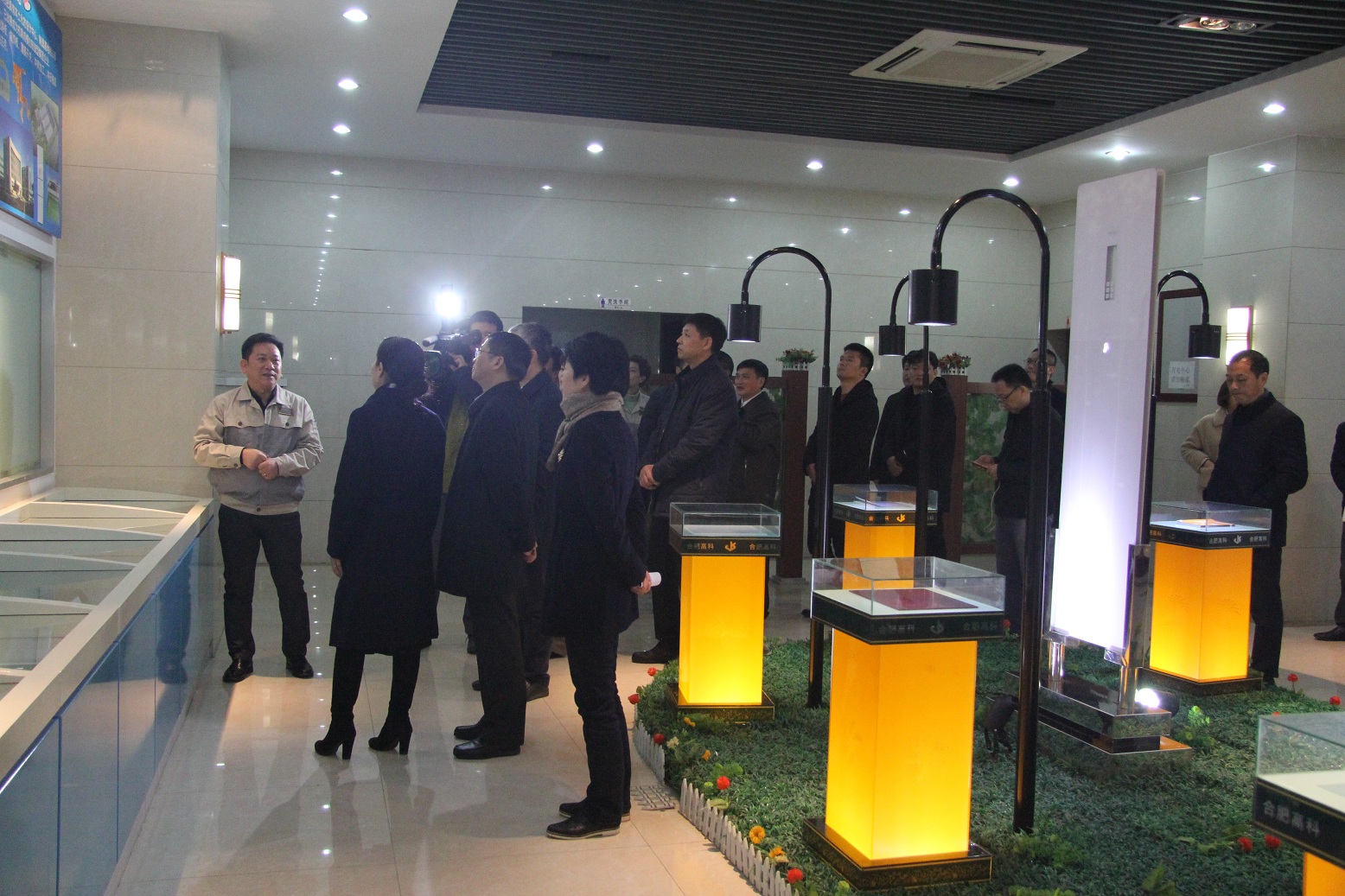 色婷婷AV一区二区三区之红樱桃