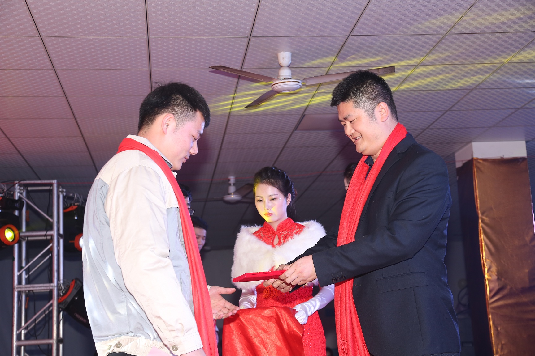 色婷婷AV一区二区三区之红樱桃