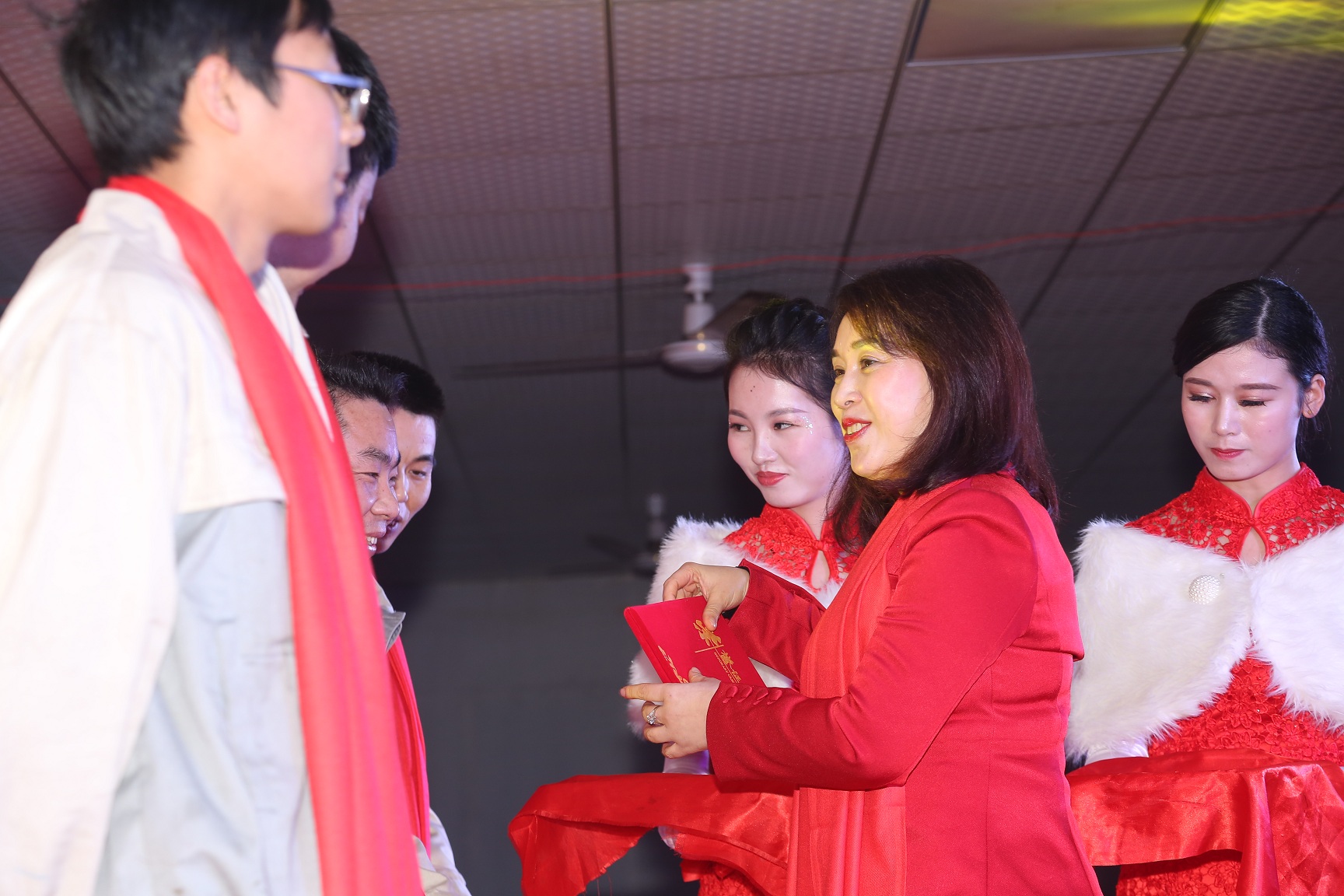 色婷婷AV一区二区三区之红樱桃