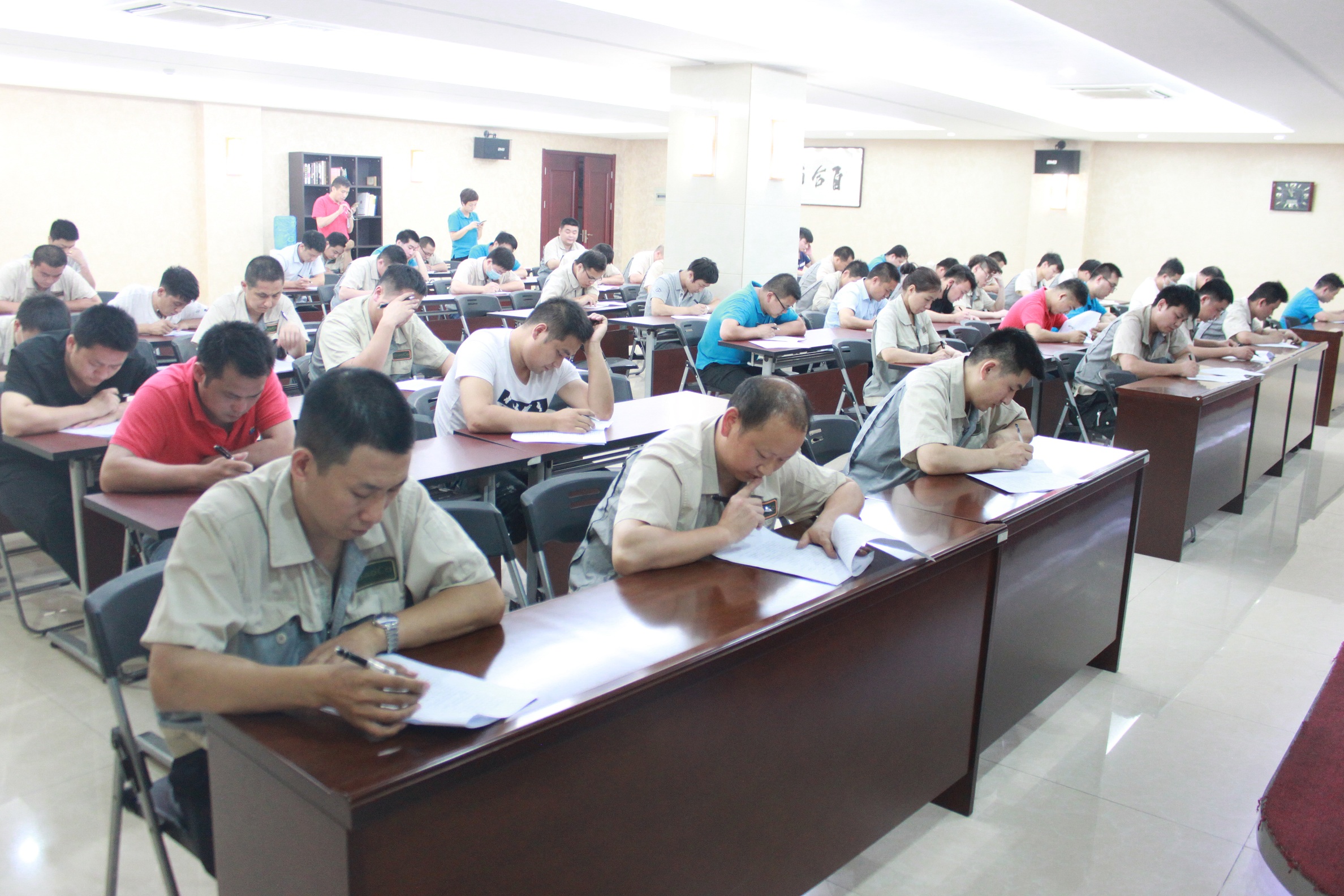 色婷婷AV一区二区三区之红樱桃