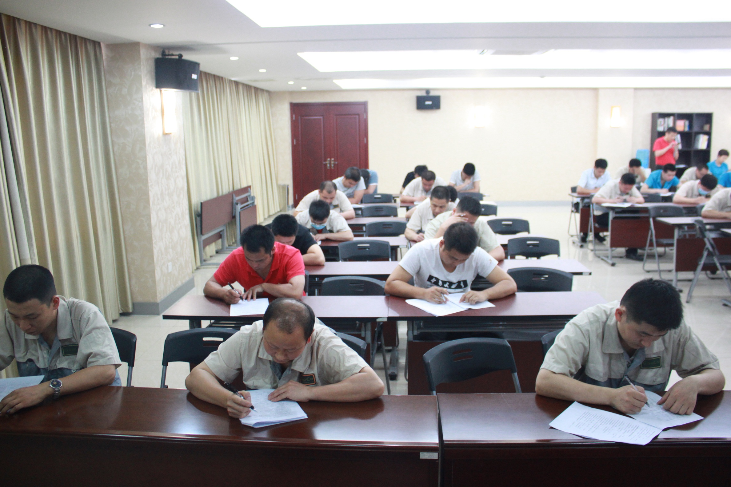 色婷婷AV一区二区三区之红樱桃