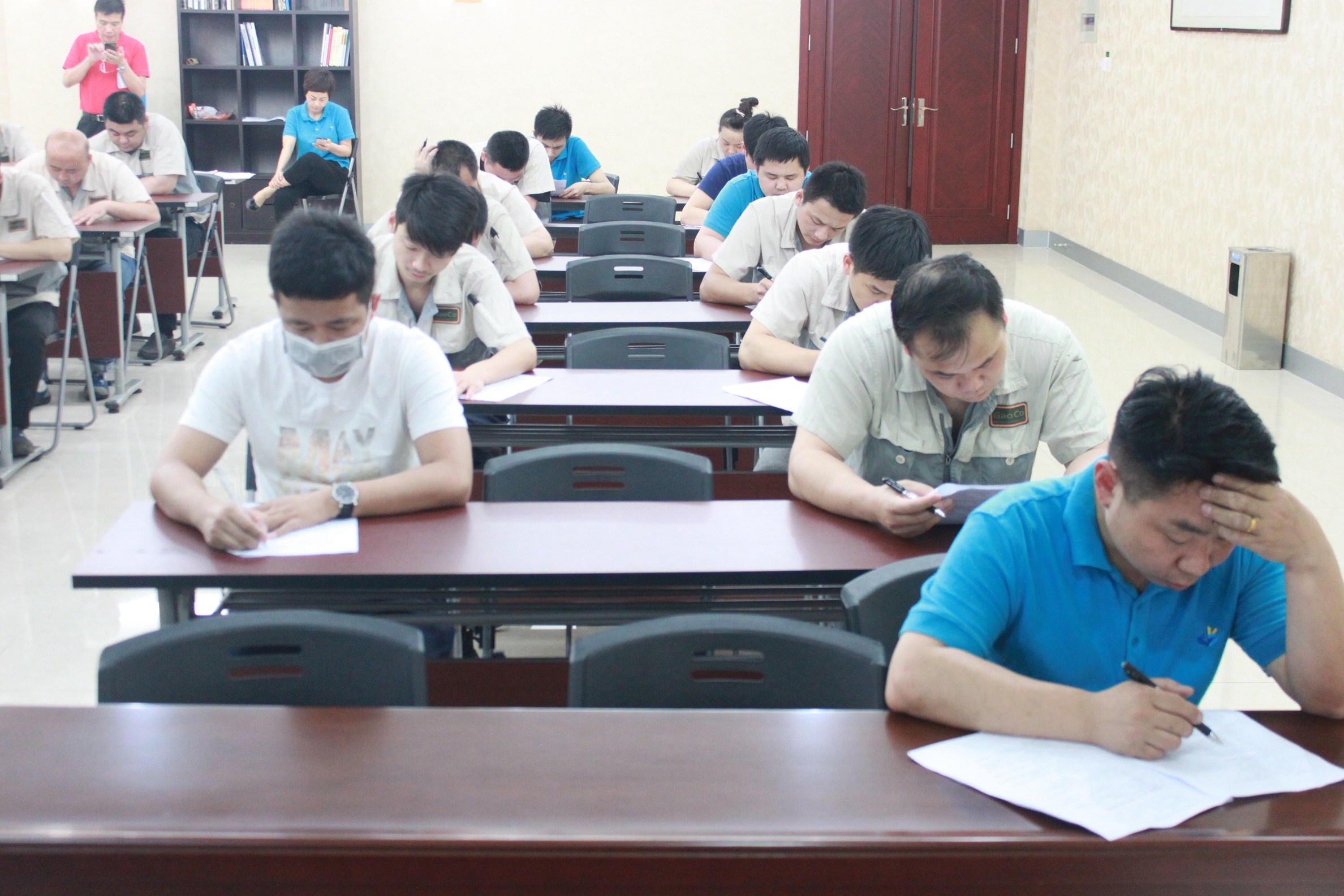 色婷婷AV一区二区三区之红樱桃