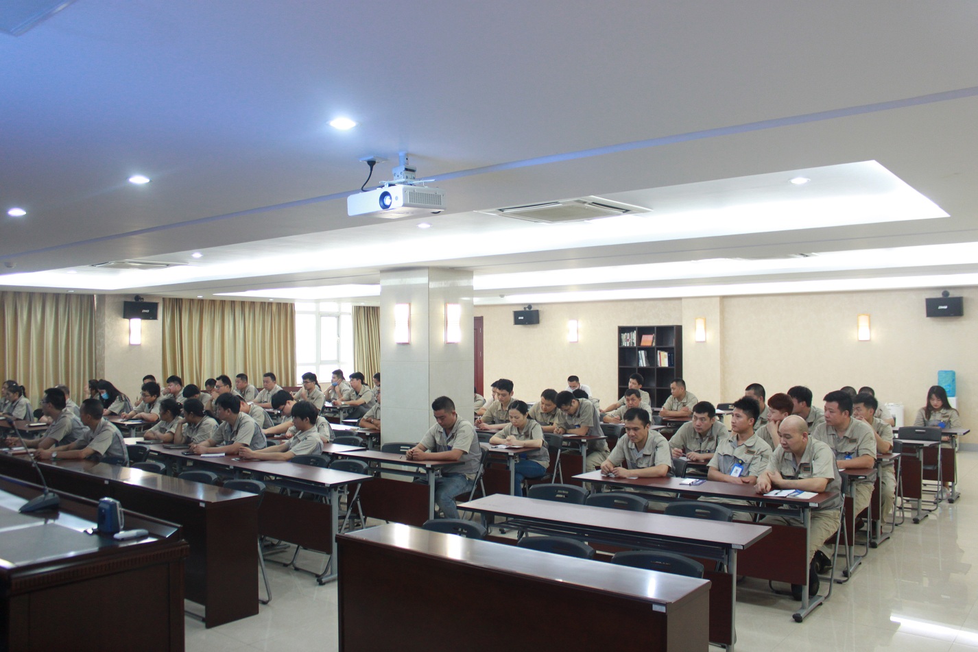 色婷婷AV一区二区三区之红樱桃