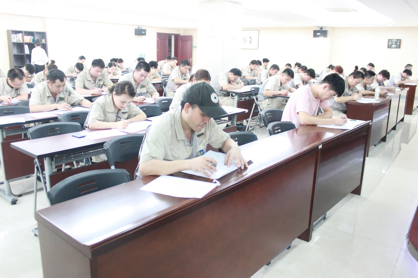 色婷婷AV一区二区三区之红樱桃